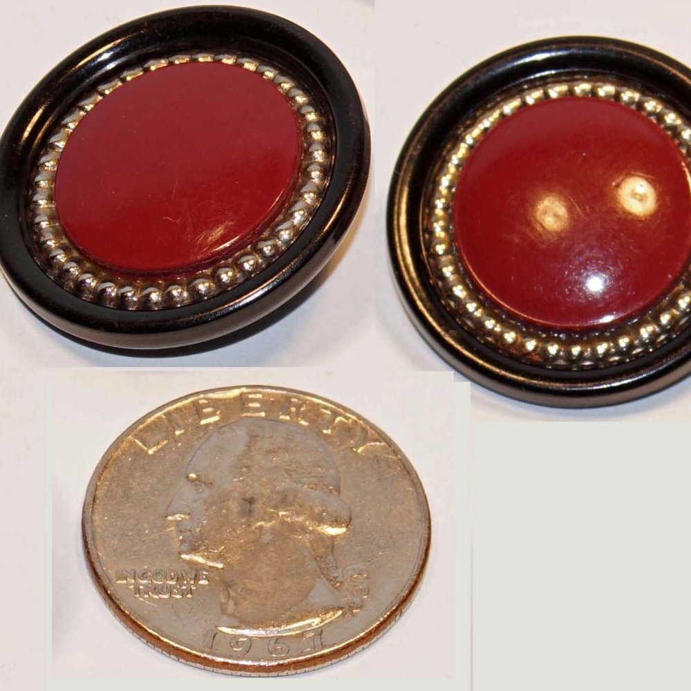 ORIGINAL ANTIQUE EUROPEAN GARMENT BUTTONS 1900's